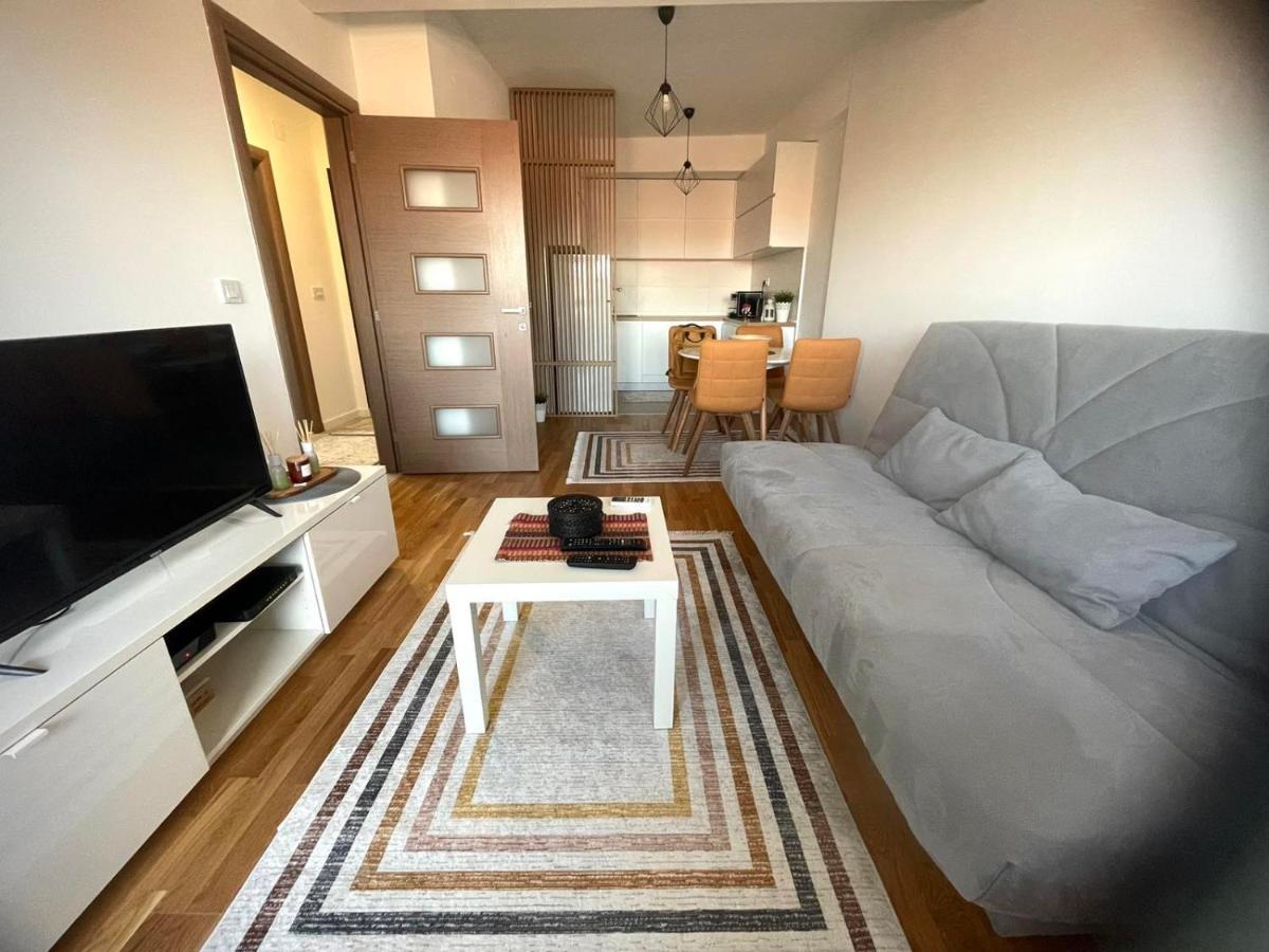 Apartman Nikol Kumanovo Eksteriør bilde